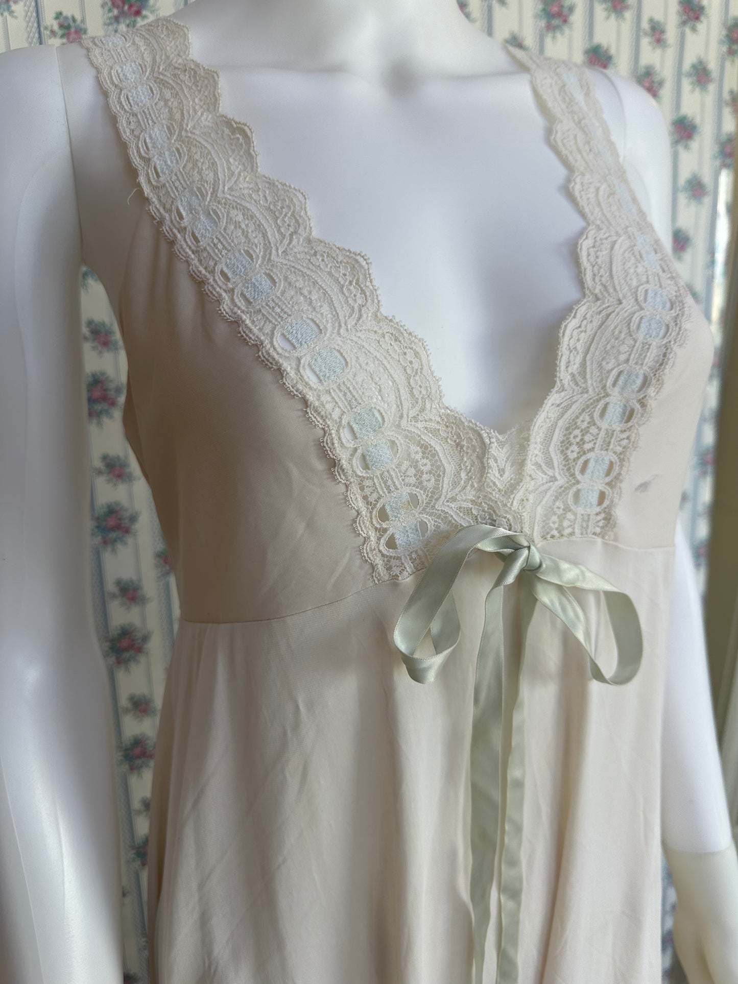 Cream & Green Vintage Dress