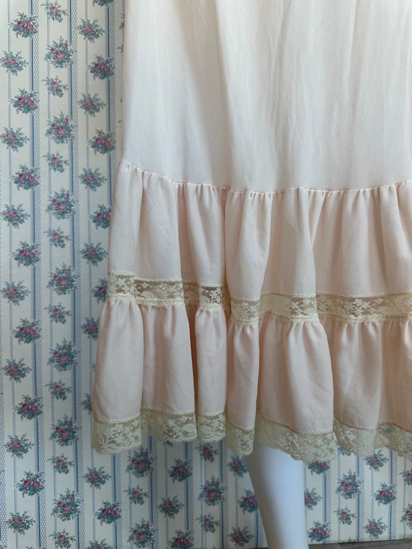 Vintage Peach Lace Long Skirt