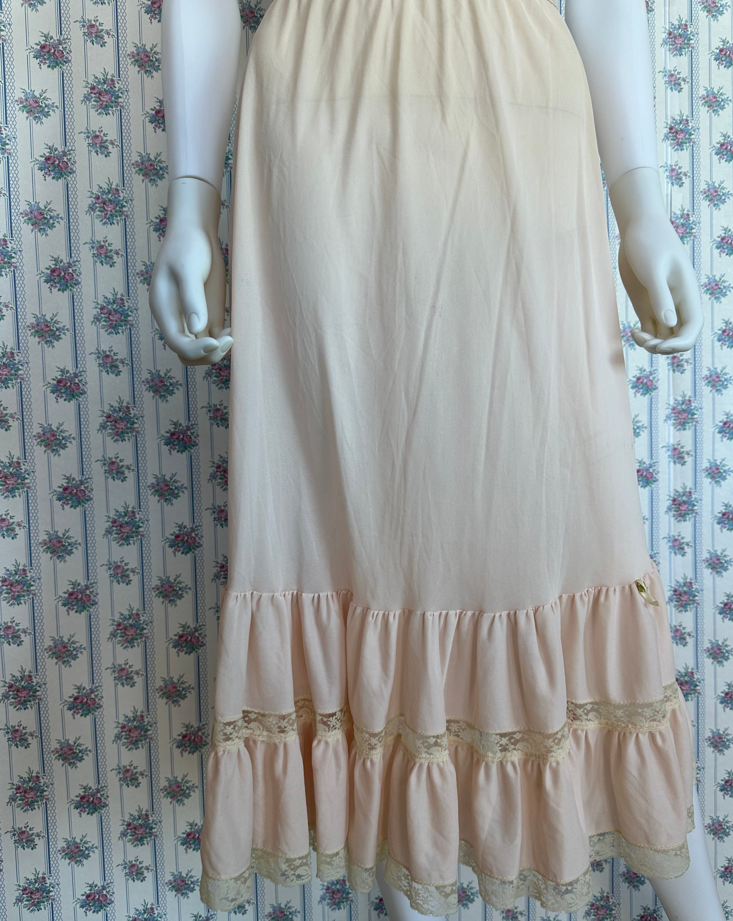 Vintage Peach Lace Long Skirt